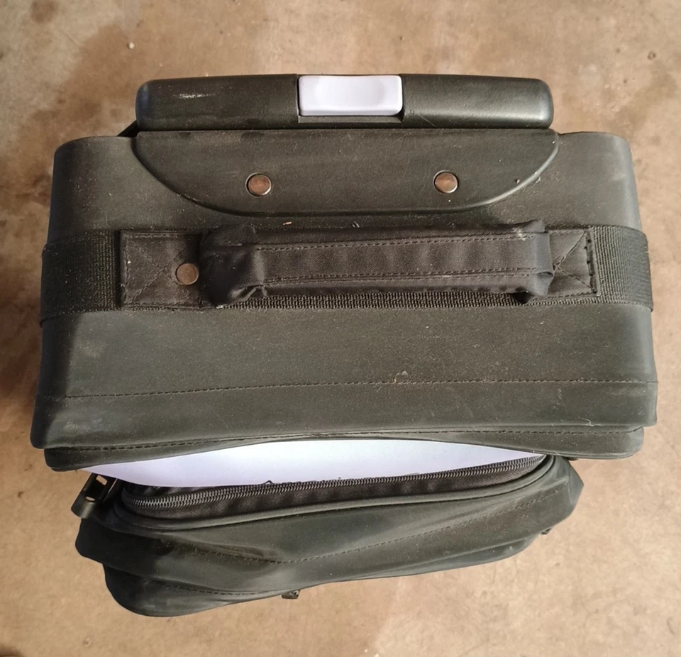 Maleta con ruedas tamaño completo púrpura equipaje American Girl de colección con mochila para muñecas difícil de encontrar Foto 3 de 4