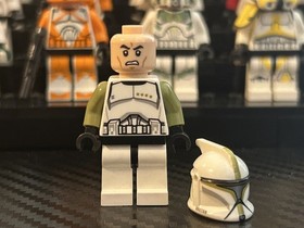 Lego Star Wars Clone Trooper Sergeant Olive green markings minifigure 75000