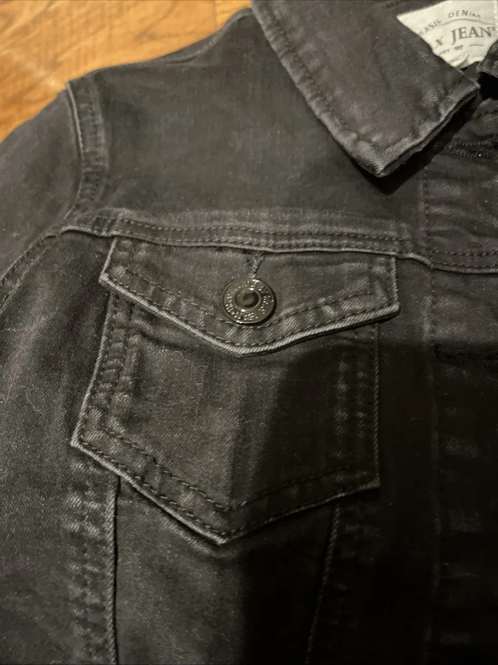 Chaqueta vaquera de cera negra con botones pequeña Foto 4 de 4