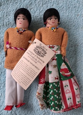 Vintage handgefertigte Navajo männliche & weibliche Puppen 20,5 cm hoch. Künstlerin Isabelle Jim