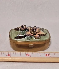 Enamel Pill Box Swarovski Crystals Flower Green Gold Pink Argento SC Augusta 