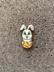 Tokyo Disney Resort Game Prize Pin Tdl Easter 16 Easter Bunny Ebay