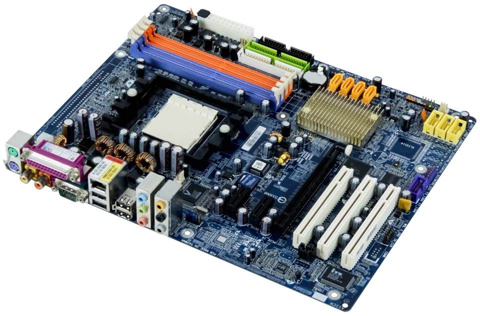 GIGABYTE GA-K8NF9 ULTRA S.939 DDR PCIe PCI ATX - Immagine 2 di 3