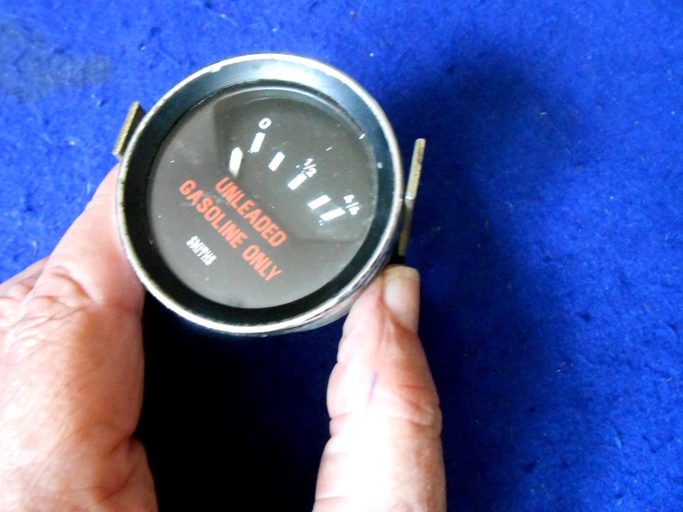 Medidor de combustible original Smiths 1975-1980 Triumph Spitfire 1500 BF2232/02 Foto 2 de 4