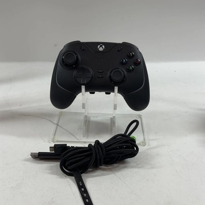 Razer Wolverine V2 Chroma Black RZ06-040101-R3U1 Controller Multi-Platform