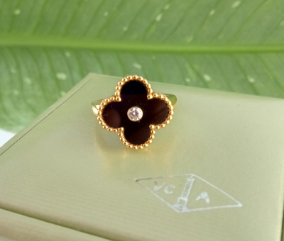 VAN CLEEF & ARPELS BLACK ONYX DIAMOND 18K YG RING SIZE 48 W/ CERT