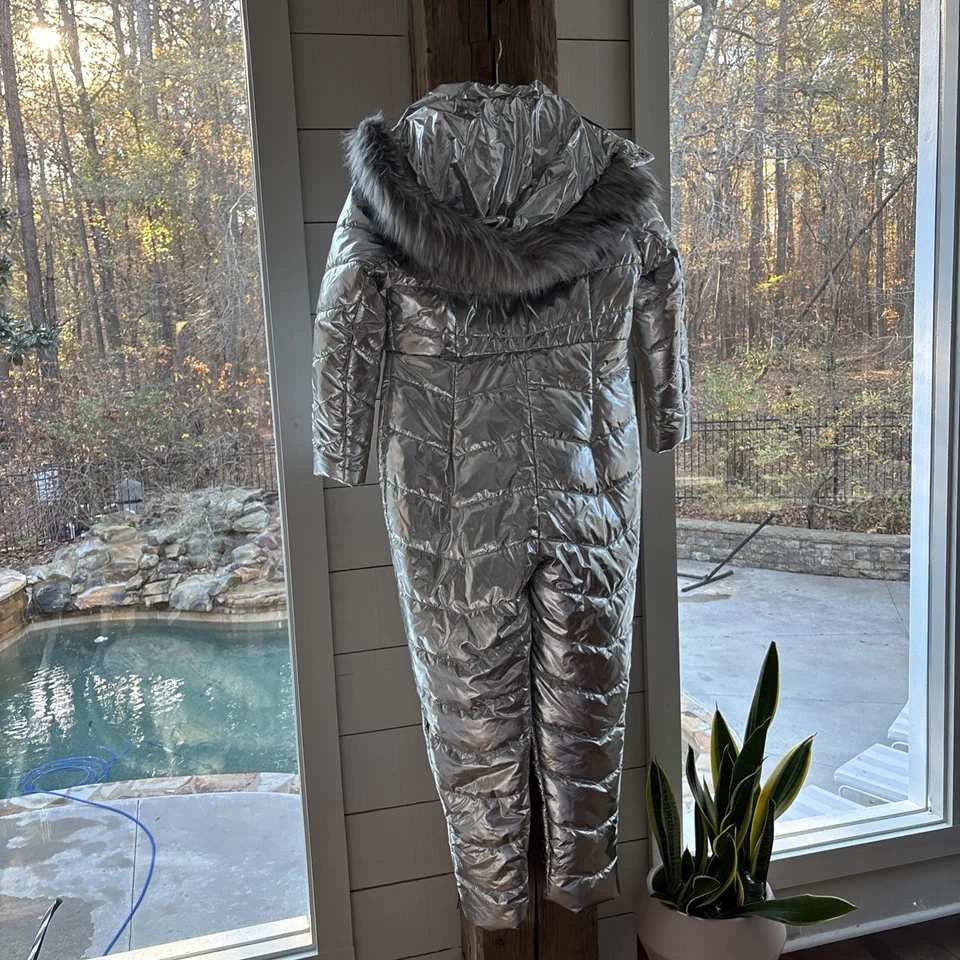 Traje de esquí para mujer M brillante plateado cremallera con capucha de piel Foto 2 de 4