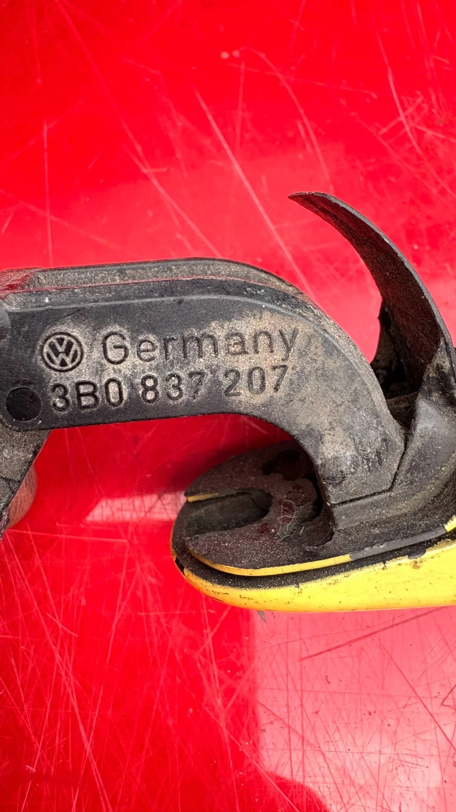 3B0 837 207 VW exterior door handle manufacturer part number
