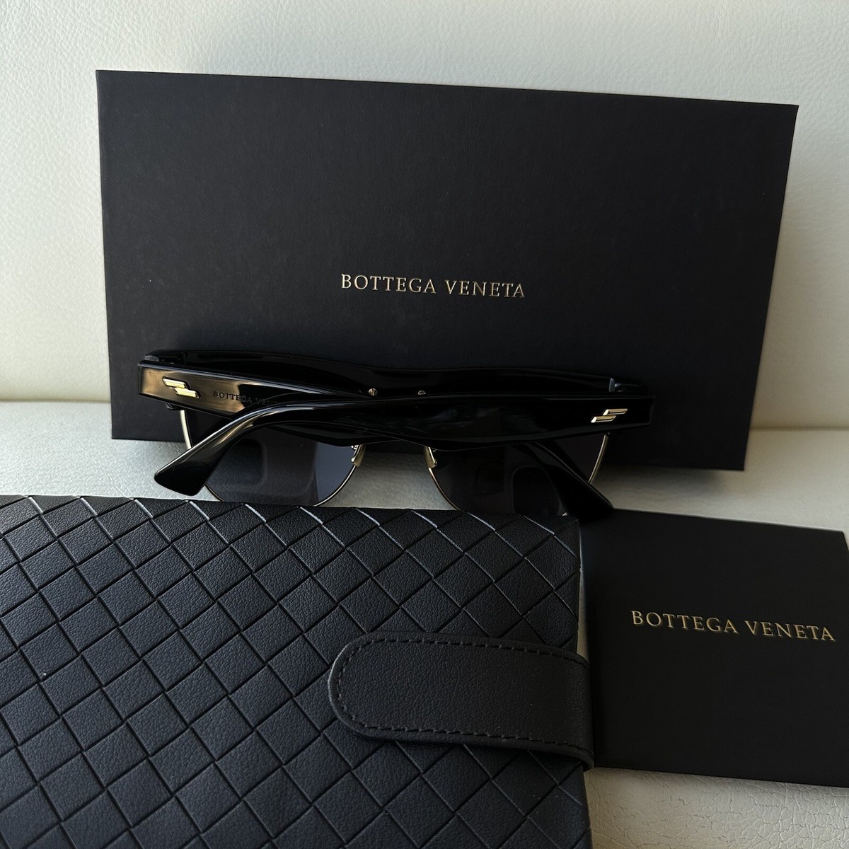 NEW Bottega Veneta 579051 V2331 CLASSIC BROWLINE Sunglasses  display picture 3