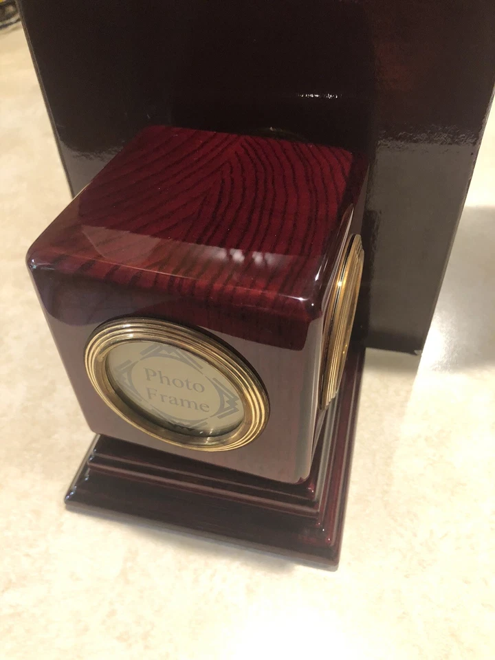 Howard Miller Rosewood Hall Clock/Thermometer/Hygrometer/Photo Model 645-408 - Image 3 of 4