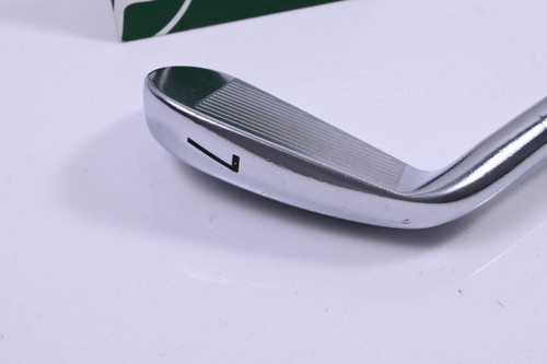 Titleist 718 CB #7 Iron / X-Flex Dynamic Gold AMT Shaft - Picture 3 of 6