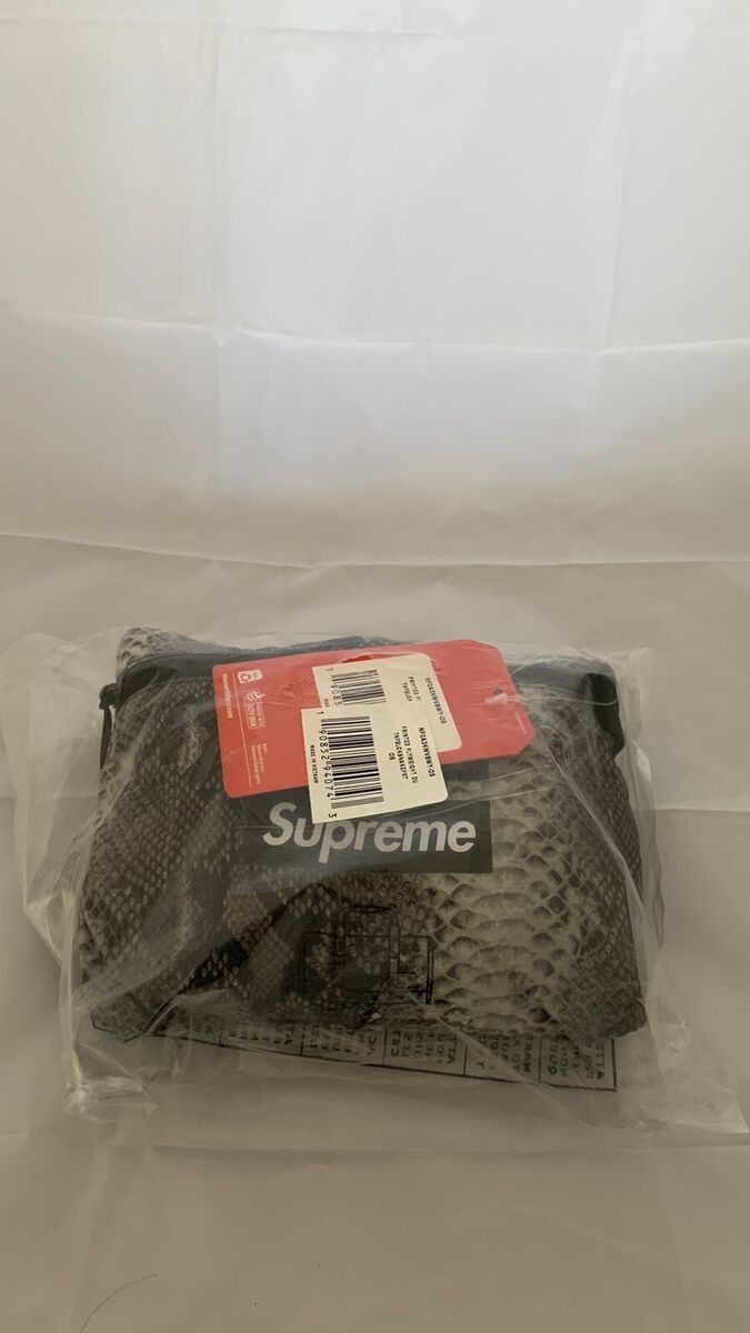 Supreme The North Face SNAKESKIN FLYWEIGHT DUFFLE BAG Black Supreme The North Face SNAKESKIN FLYWEIGHT DUFFLE BAG Black