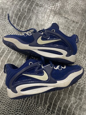 Blue Nike Sneakers For Boys Size 6