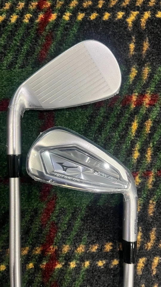 NEW Mizuno JPX 921 Hot Metal 4-GW -.25" 1° Flat KBS Tour C-Taper Lite 110 Stiff - Image 3 of 4