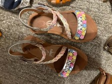  BEBE Sandals  Girls  Size 7  Strappy  Colorful 