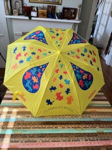 Vintage Yellow Umbrella It’s Raining Cats & Dogs The Humane Society Of The US