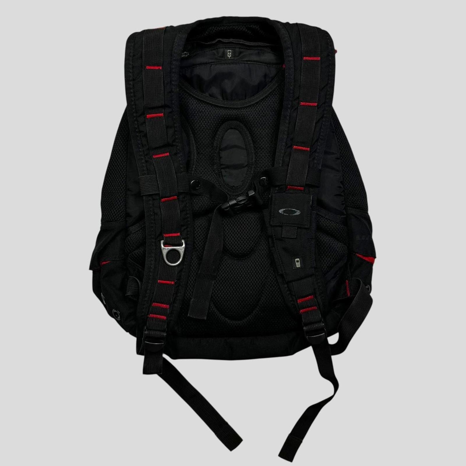 Oakley 00’s Technical MP3 Backpack - image 2