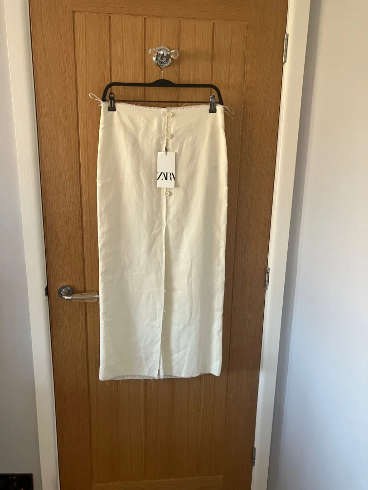 BNWT ZARA Ecru Midi Skirt with Buttons Size L