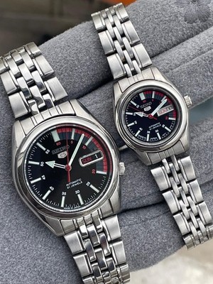 Pair Of 2 Seiko 5 Ledies and Gents Cal 7s26-01V0 automatic 21 jewels japan