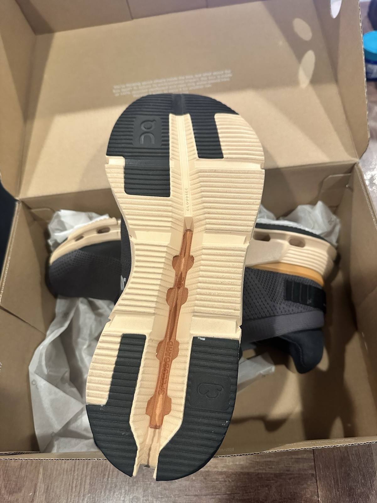 OnCloud Cloudnova Women’s Size 9.5 Eclipse / Sava… - image 4