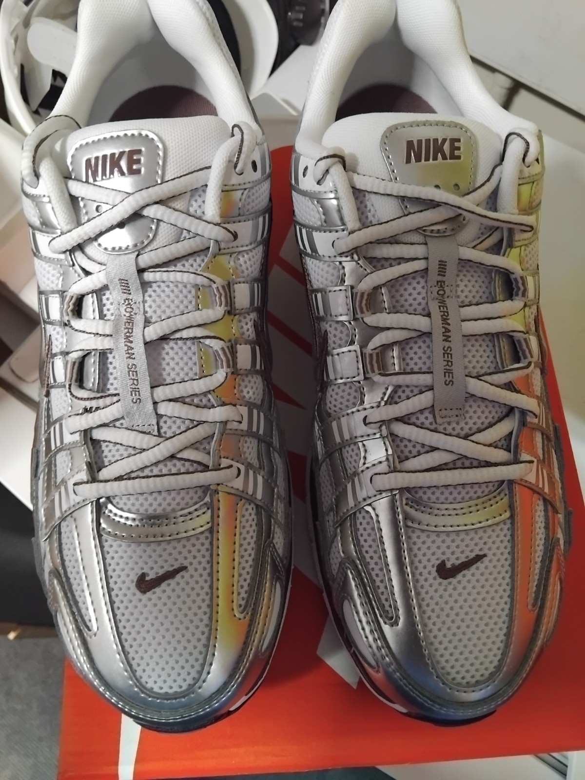 Nike P-6000 Metallic Silver Size Uk 9.5. RRP £120-140 image 4