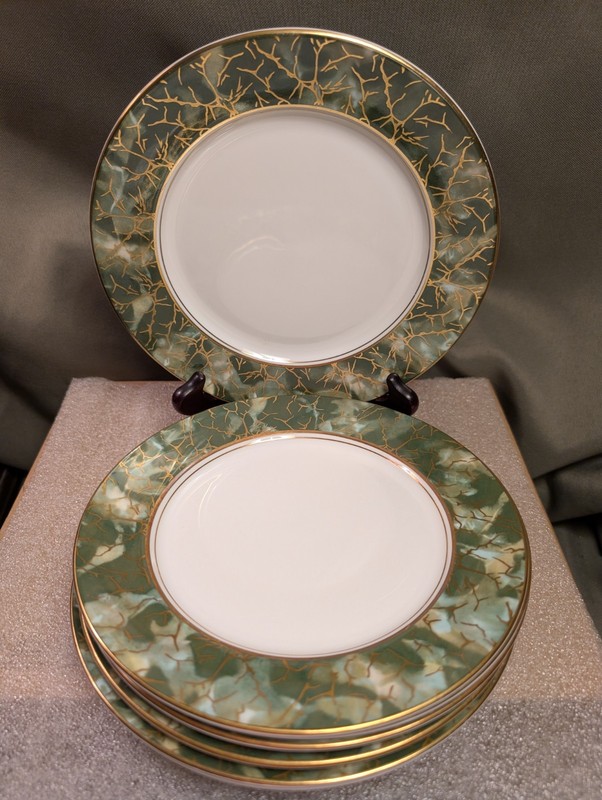 7 AYNSLEY ONYX GREEN SALAD PLATE 8 1/4"