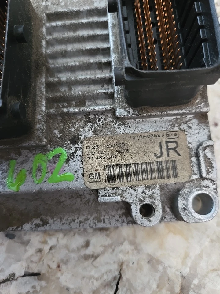 Motor Saturn L300 3.0 V6 2000-2005 módulo de computadora DME ECU ECM PCM OEM 6 Foto 2 de 4