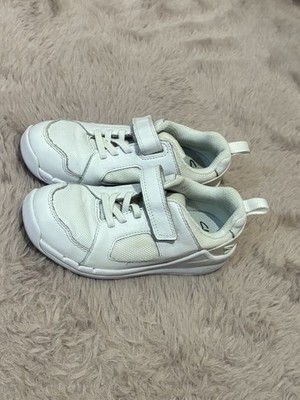 Clarks weiße Turnschuhe Orbit Ride School Größe Junior 13F Unisex. 
