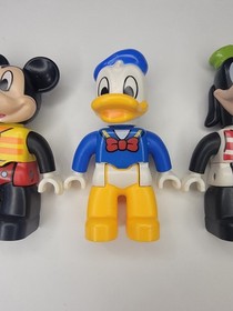 LEGO DUPLO Mickey Mouse Goofy Donald Duck Figures Minfigs Beach House Set Swim