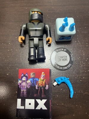 Roblox Series 11 NINJA LEGENDS: SHADOW MASTER Figure w/ ICY