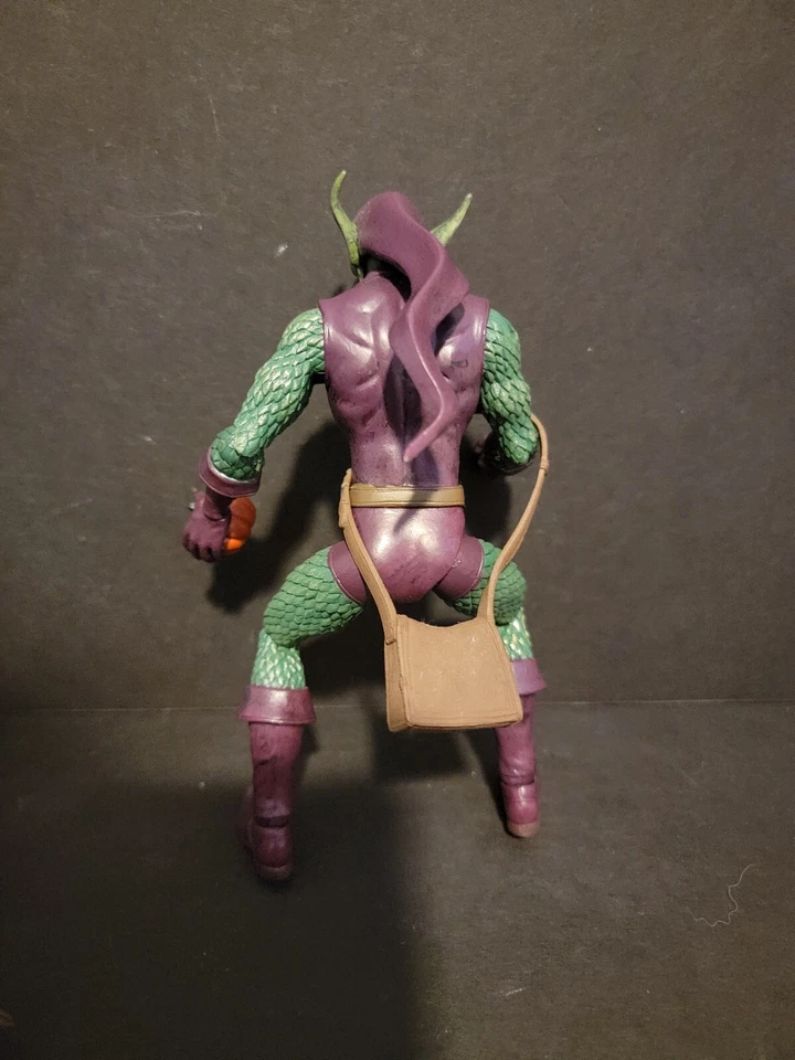 Marvel Diamond Select Duende Verde Suelto B16 Foto 3 de 3