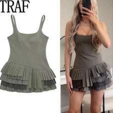 abito aderente nome zara con volant verde militare ✅