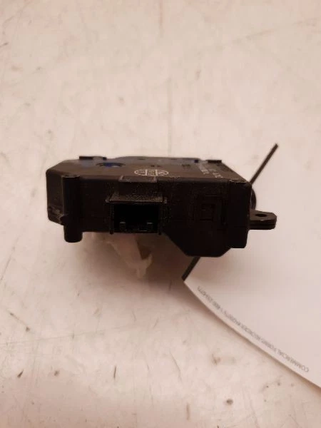 07 08 09 10 11 12 13 14 Amortiguador de aire acondicionado Toyota FJ Cruiser 063700-8330 Foto 2 de 4