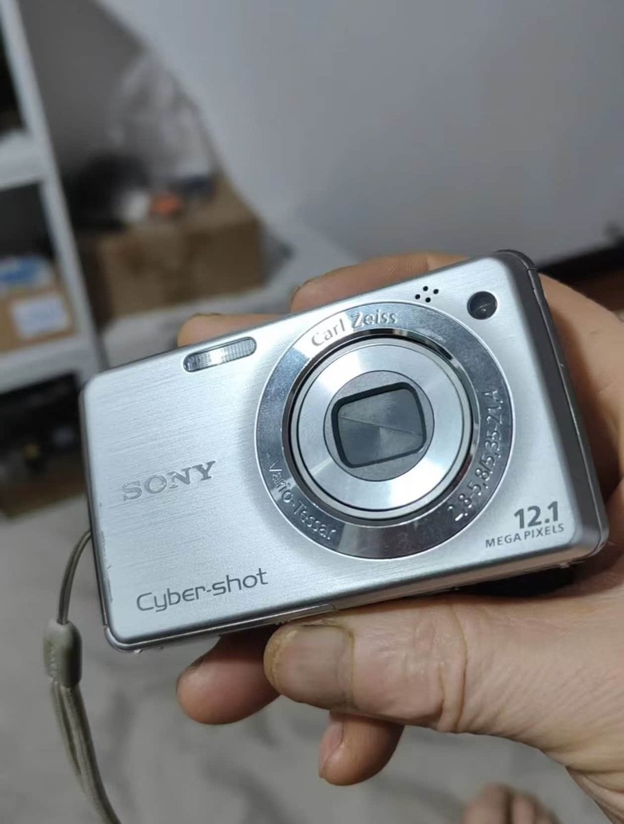 Sony Cyber-shot DSC-W230 12.1MP Digital Camera w Battery Charger