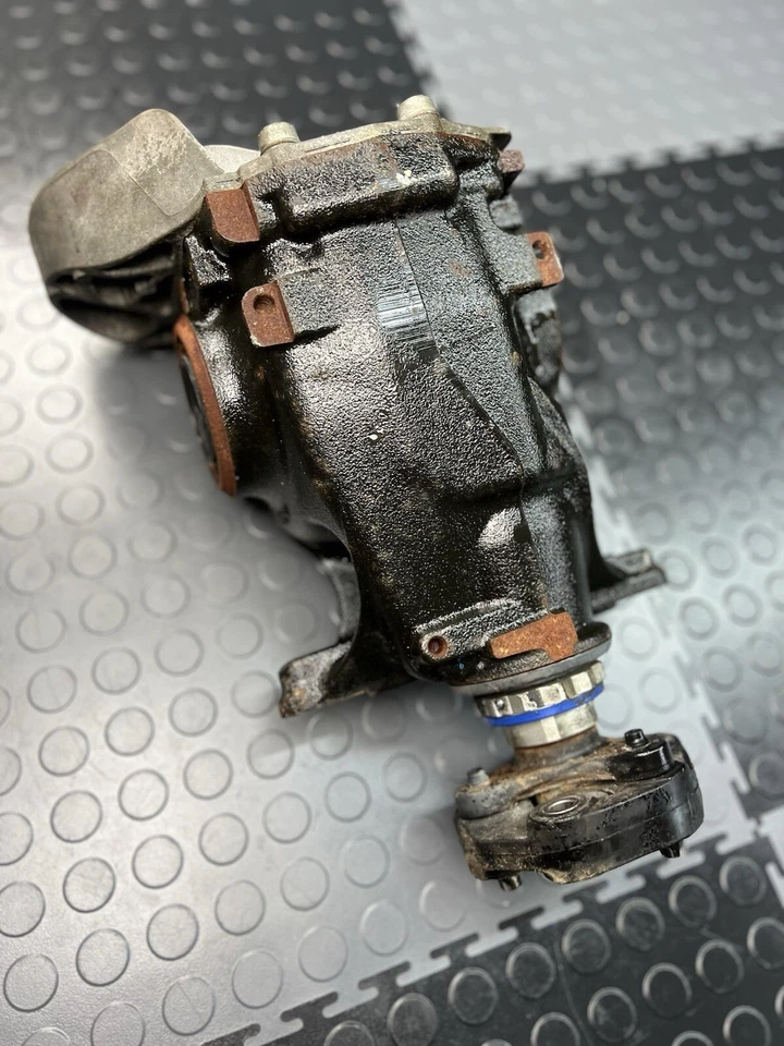 BMW 428I 2013-2016 2,0 L AWD diferencial trasero caja de cambios montaje OEM Foto 3 de 4