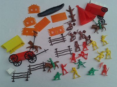LOT DE 10 FIGURINES STARLUX 9 COW BOYS ET 1 INDIEN ( CASSE ) N°4
