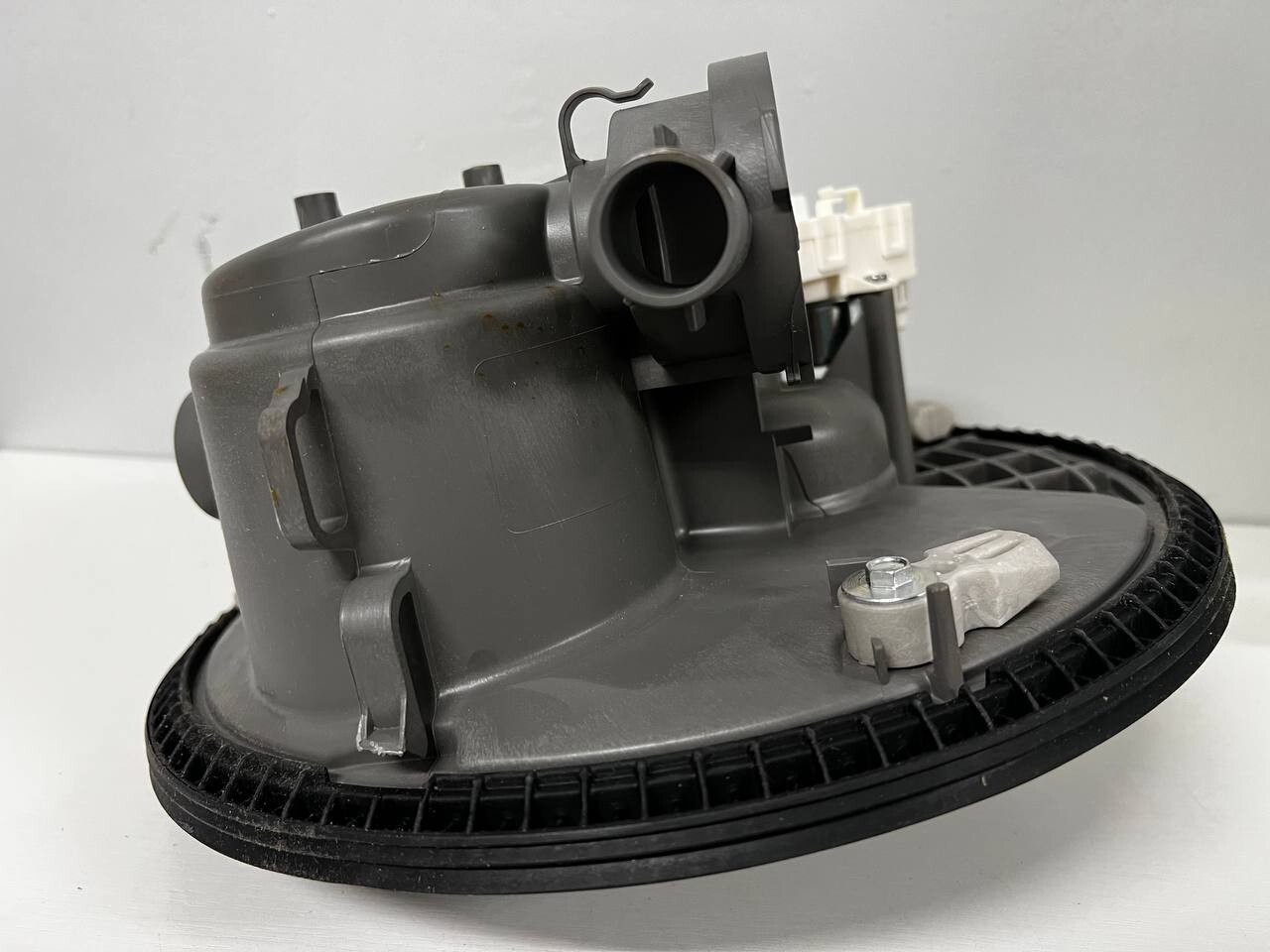 Genuine OEM Whirlpool Dishwasher Motor & Pump Assembly W11178672 eBay