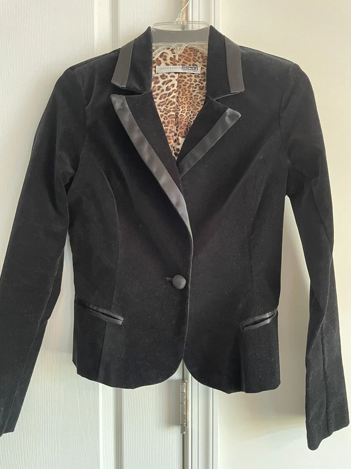 Chaqueta de terciopelo negra para mujer Necessary Objects talla M Foto 2 de 4