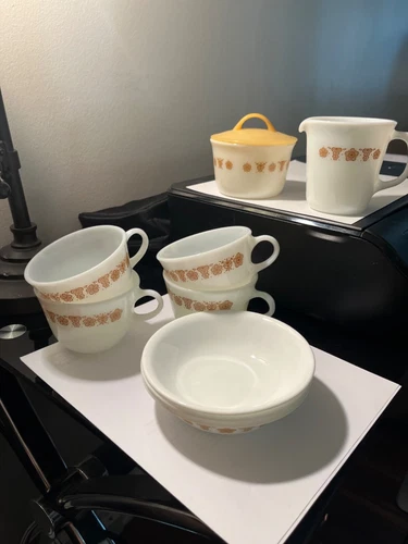 PYREX CORRELLE BUTTERFLY GOLD 9 PIECES