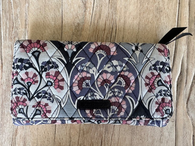 Damen Portemonnaie von Vera Bradly bunt mit Blumenmuster aus USA