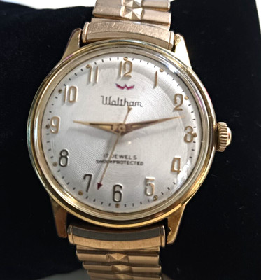 WALTHAM 17 Jewel Lorsa P72 Manual Wind Watch with Red Arrow Sweep Sec,