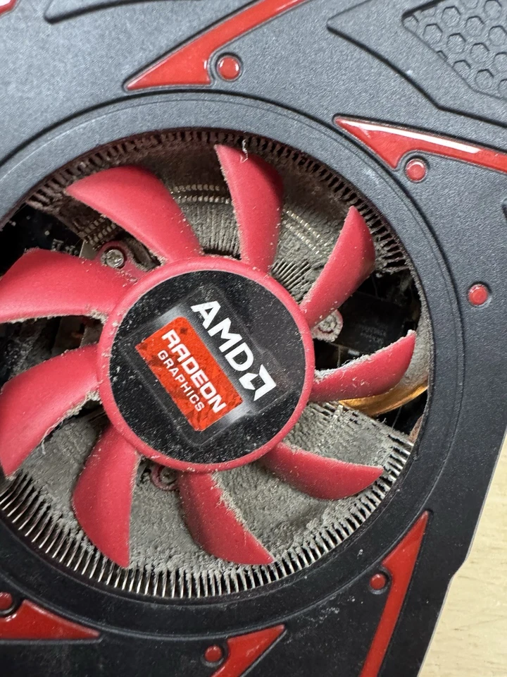 Dell AMD Radeon R9 270 2GB 256BIT GDDR5 Graphics Card - Image 4 of 4