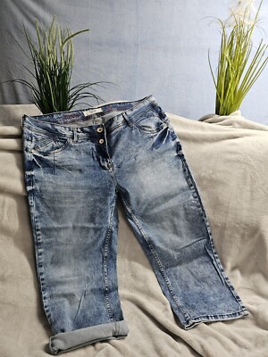 CECIL -- 3/4  JEANS --  Gr. 33 -- washed out Look -- Doppelknopf -- 5 Pocket