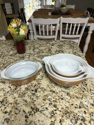 Vtg Pyrex Cinderella  Bowls 4 American Brown Gold White W/ Covered  Casserole