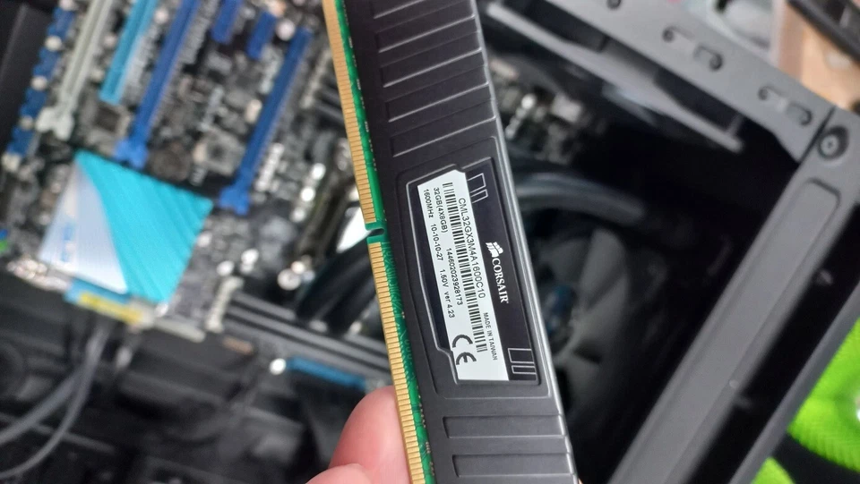 Kit ASUS P9X79 scheda madre Intel X79 cpu i7 4930k 64gb ram LGA 2011 ATX Hydro - Immagine 4 di 4