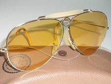 1970  s VINTAGE B L RAY-BAN ARISTA GEP AMBERMATIC SHOOTERS AVIATOR SUNGLASSES