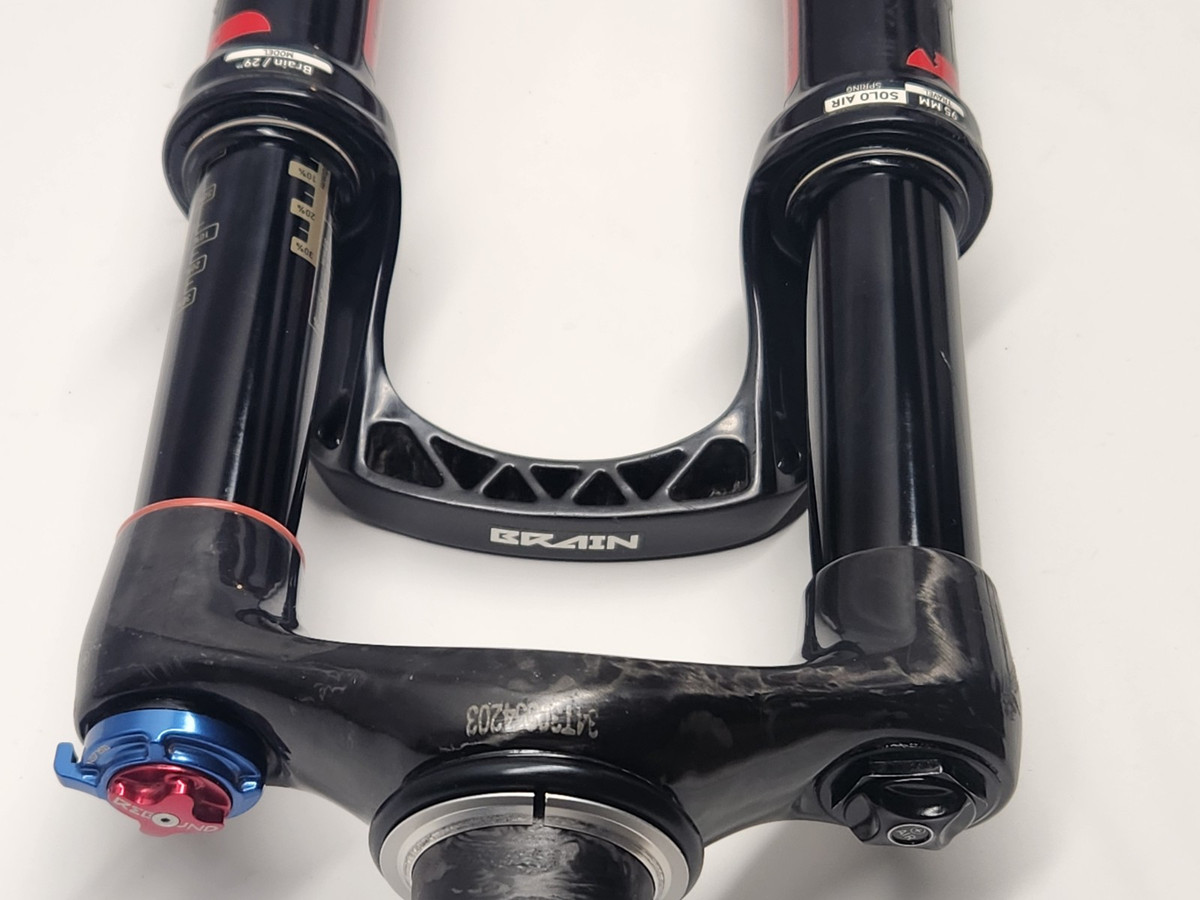 RockShox SID BLACK BOX CARBON Brain 95mm 100x15 Axle Spacing RockShox SID BLACK BOX CARBON Brain 95mm 100x15 Axle Spacing