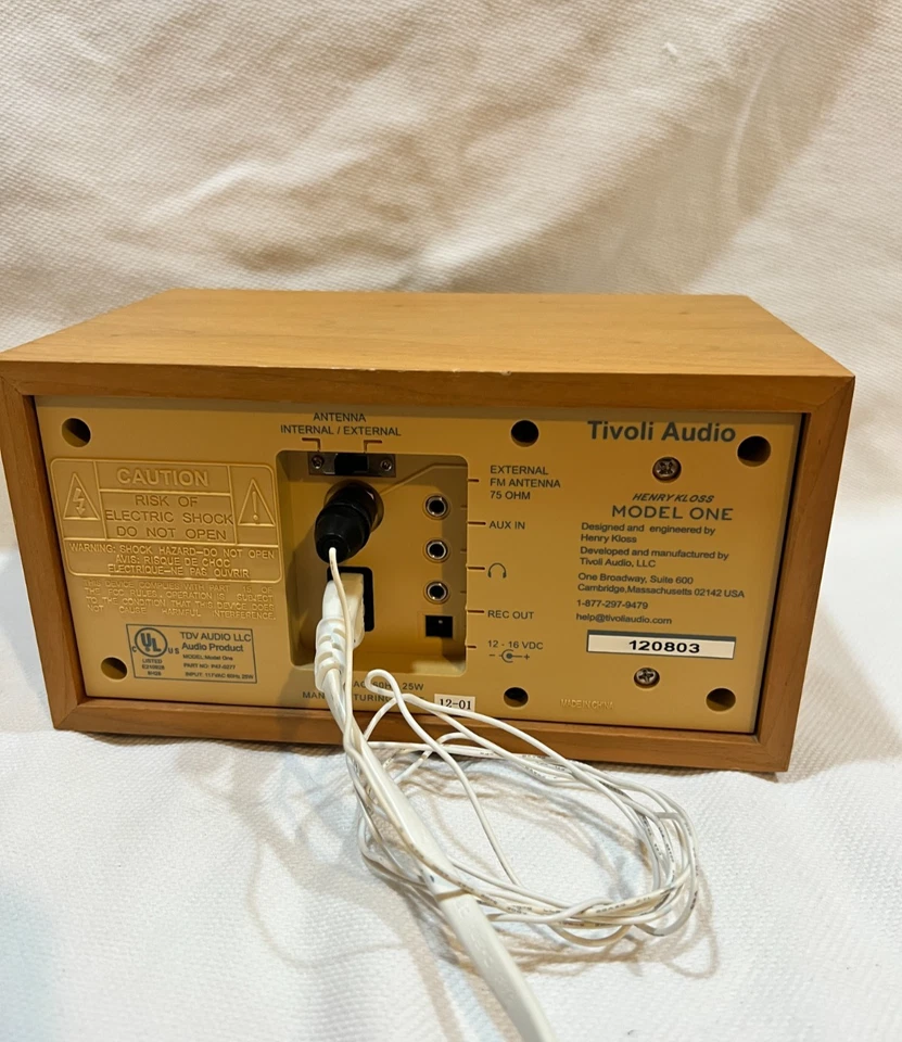 Tivoli Audio Model One AM/FM Radio Bluetooth Wireless Walnut/Beige Tested - Image 4 of 4