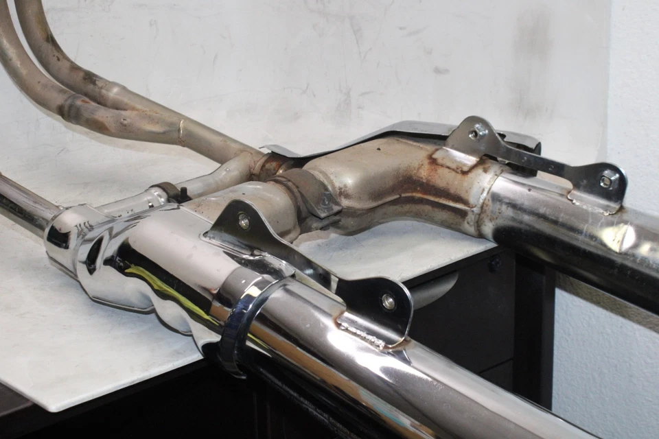 87-03 KAWASAKI VOYAGER XII OEM FULL EXHAUST SYSTEM MUFFLER - Image 4 of 4