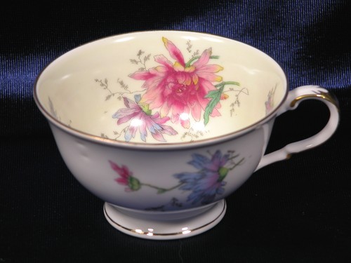 TAZAS Y PLATILLOS DE CONCHITA CABALLERO NEGRO (2) WALDENBURG STUDIOS - Imagen 3 de 6
